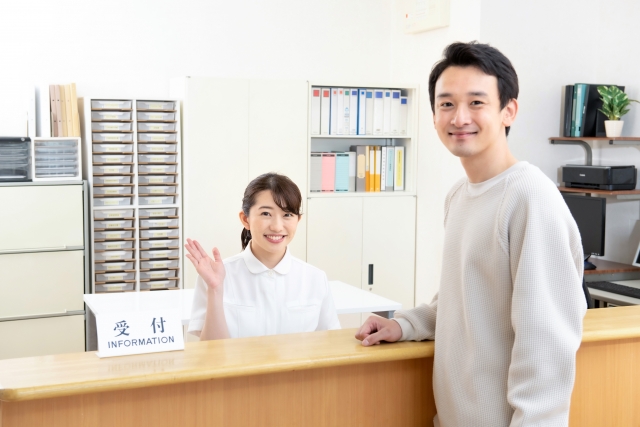 病院の受付
